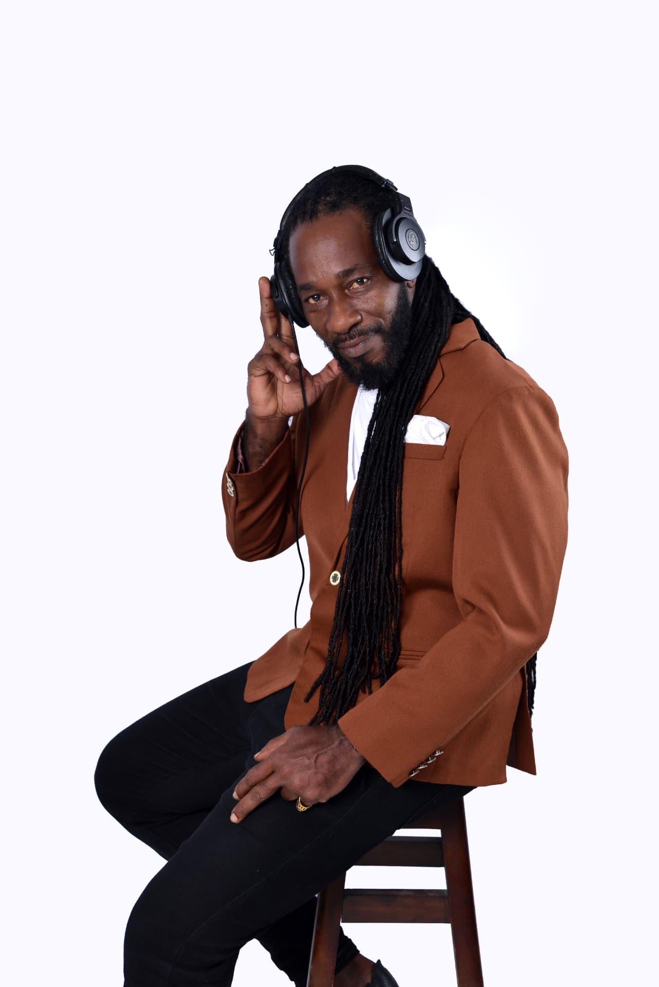 DJ Déjà Vu — Mello FM presenter
